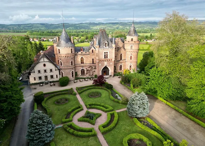 Chateau De Maulmont